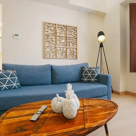 Debambu Atarazanas Hotel apartamentowy Malaga